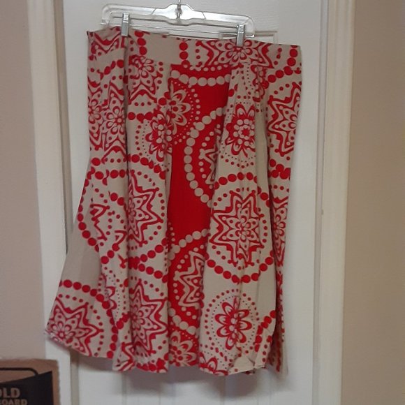 Cato Tan & Red Skirt - Picture 3 of 6